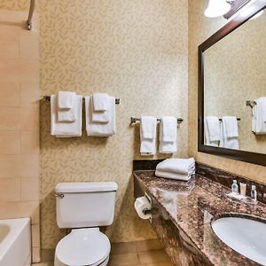 Top Floor Queen Room